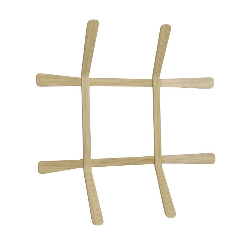 Lili Wandgarderobe aus hellem Holz, moderne Garderobenlösung für Flur und Eingangsbereich.